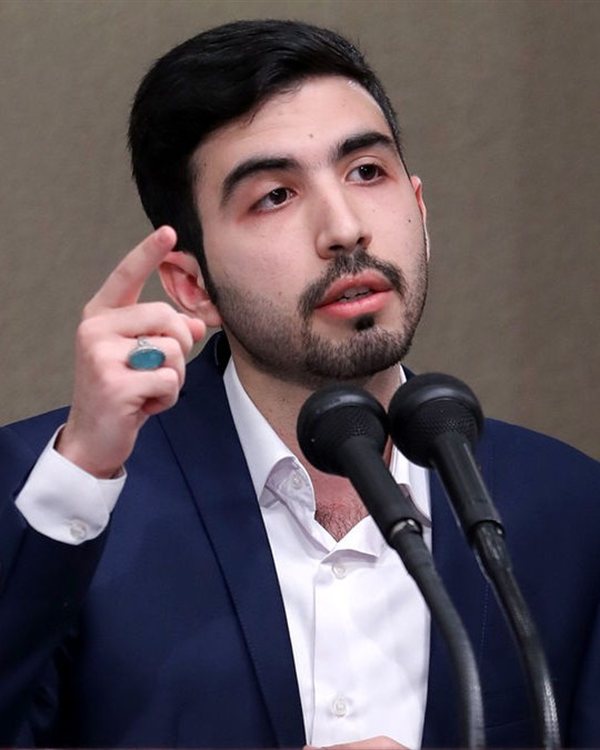 پرتره محمدرضا گنج دانش